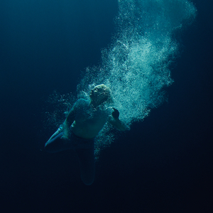 瑞士家庭乱伦图片成视频
